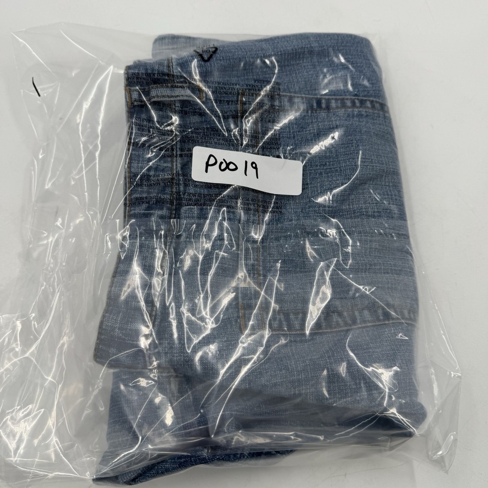 Coldwater Creek Capri Women's size 12 Medium Wash Blue Denim jeans - Picture 16 of 16